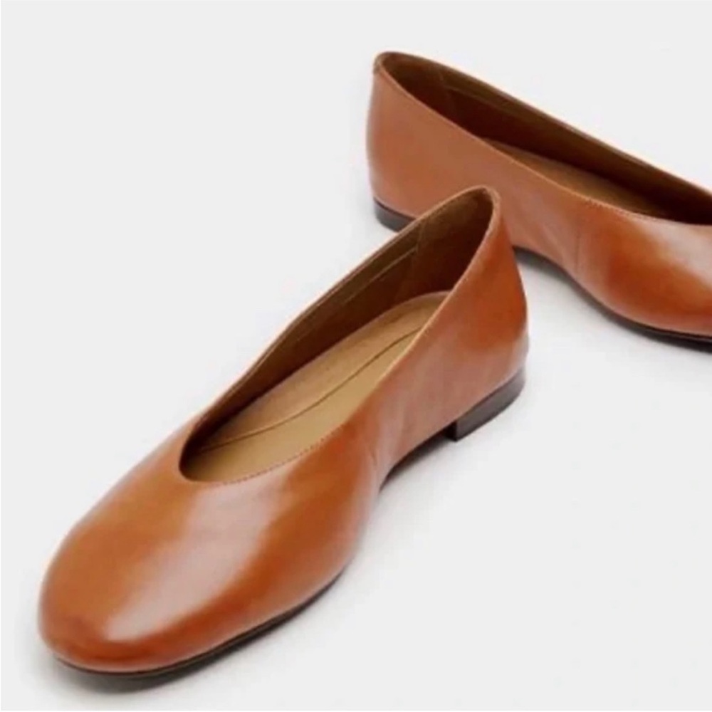 AEROSOLES Women's Tan Flats